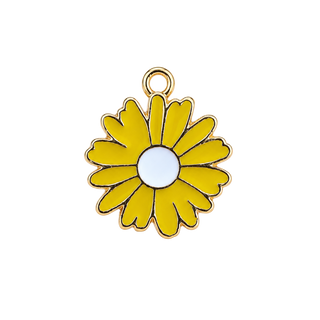 SUNNY DAY DAISY CHARM