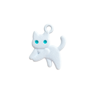 SNOWY CAT CHARM